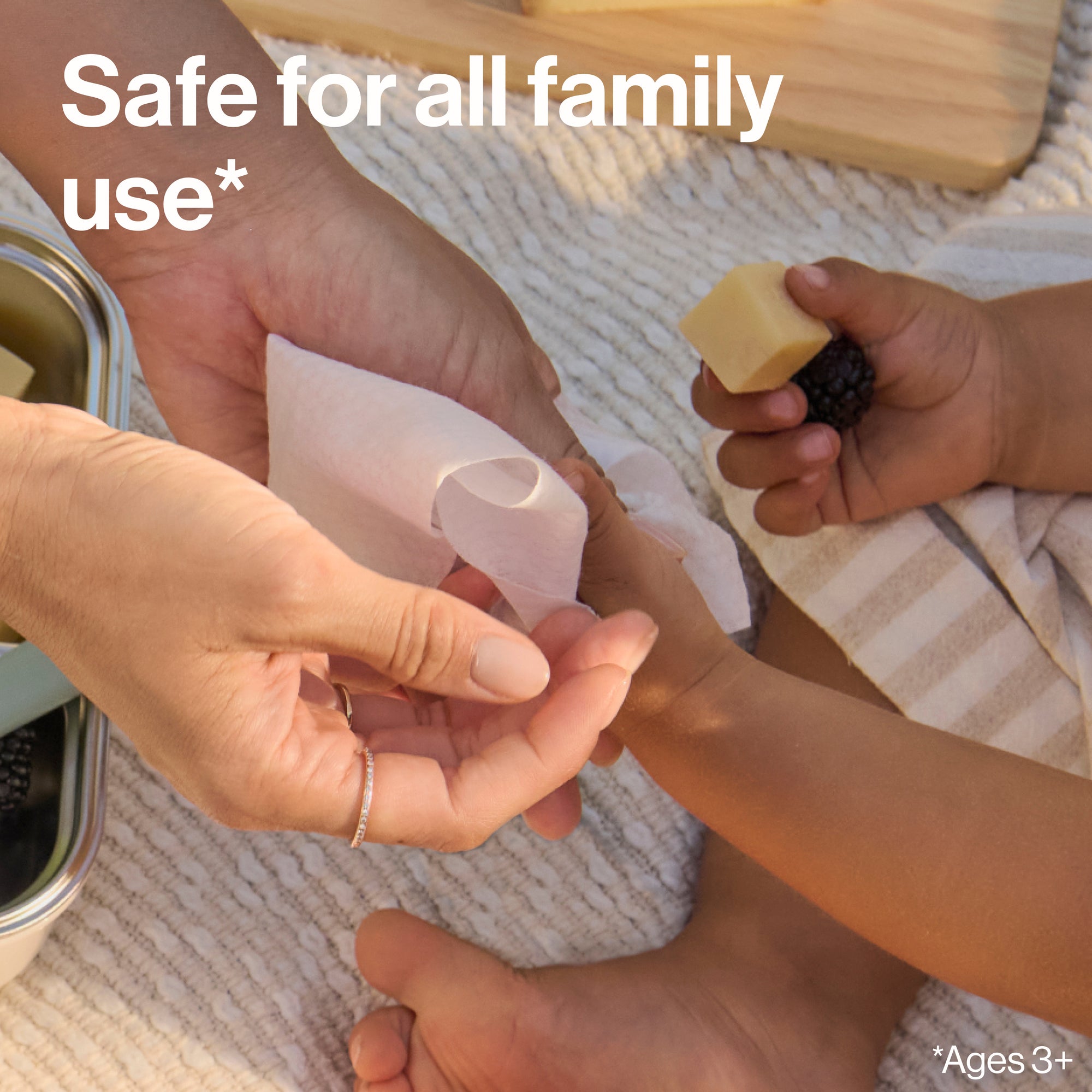 Sanitizing Alcohol Wipes, Lavender Field - Image 5